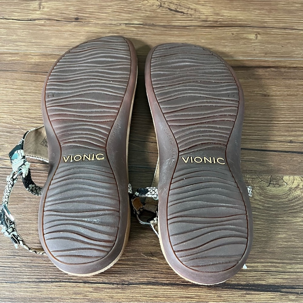 Vionic Snake Print Black and Beige Thong Sandals - Picture 5 of 7